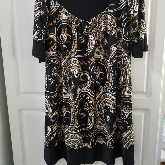 PLUS SIZE - DRESS - Picture 4 of 6